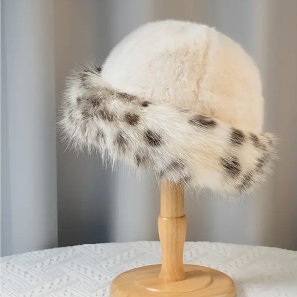 Faux Fur Hat Leopard Print - Picture 5 of 13